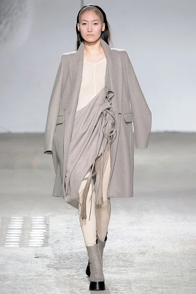 Look 25